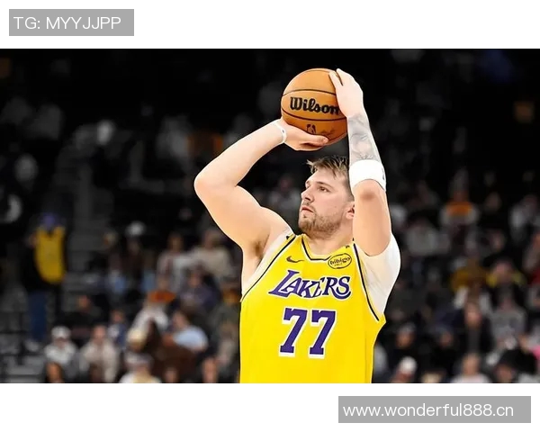 拉拉维亚谈与东契奇搭档感受:他让我在比赛中更加轻松自如 拉拉维亚谈与东契奇搭档感受:他让我在比赛中更加轻松自如