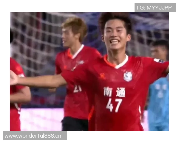 南通队禁区外惊艳凌空抽射中框金成民倒勾补射精彩破门 南通队禁区外惊艳凌空抽射中框金成民倒勾补射精彩破门