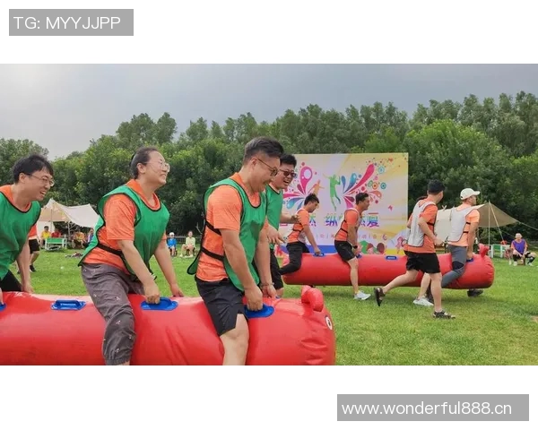 字母哥赞特纳创造空间与沟通能力展现团队协作精神 字母哥赞特纳创造空间与沟通能力展现团队协作精神