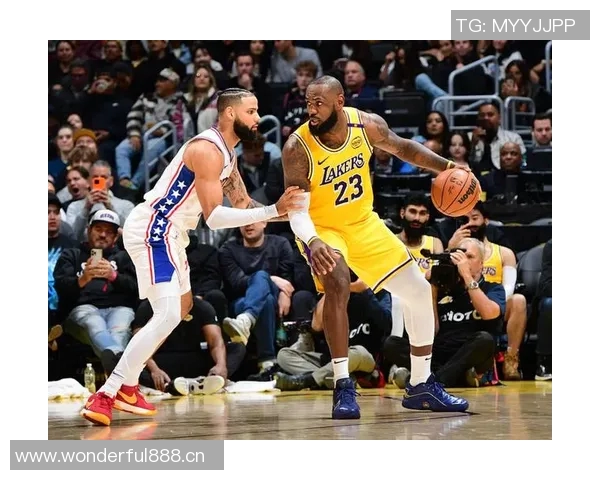 浓眉状态低迷半场表现不佳仅得8分7板并出现两次失误 浓眉状态低迷半场表现不佳仅得8分7板并出现两次失误