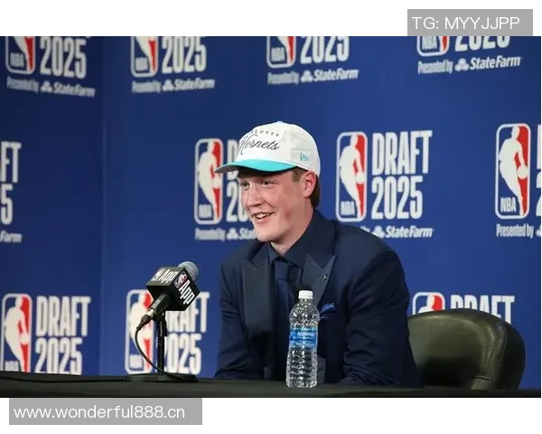 克尼佩尔表现出色4号秀13投6中贡献18分2篮板2助攻助力球队胜利