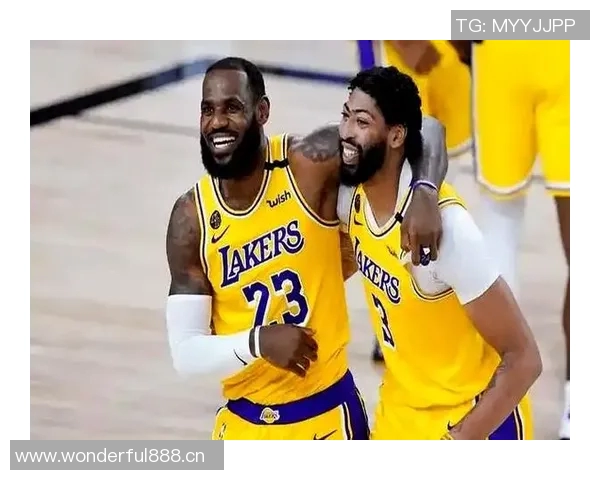 詹姆斯群聊惊呼浓眉被交易浓眉送祝福后选择退出群聊