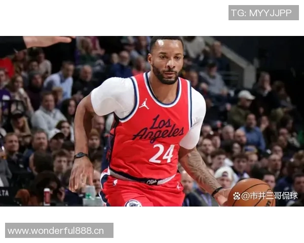 小米切尔缺席三场季前赛后重返赛场希罗与罗齐尔仍未合练 小米切尔缺席三场季前赛后重返赛场希罗与罗齐尔仍未合练