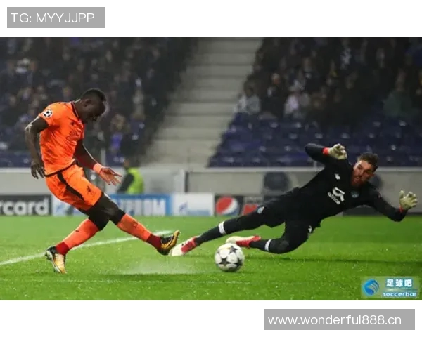 马内射门被挡菲利克斯补射完成帽子戏法球队大胜5-1领先 马内射门被挡菲利克斯补射完成帽子戏法球队大胜5-1领先