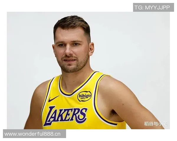 雷迪克称赞东契奇状态回暖得益于艾顿出色掩护与攻防表现 雷迪克称赞东契奇状态回暖得益于艾顿出色掩护与攻防表现