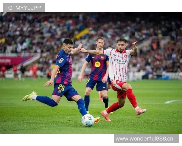 库尔图瓦批评巴萨与黄潜海外赛影响公平性强调西甲主客场差异显著